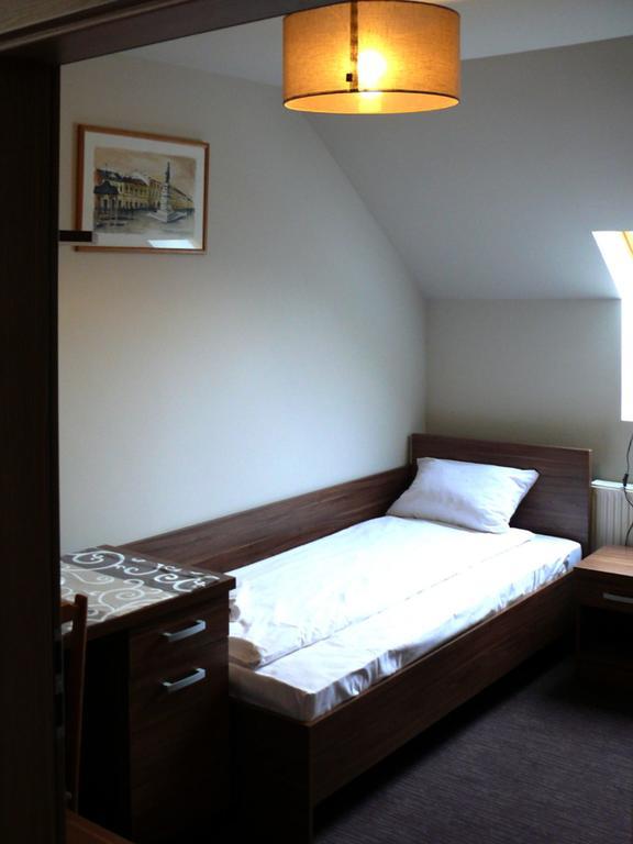 Motel Taurus Rzeszow Phòng bức ảnh
